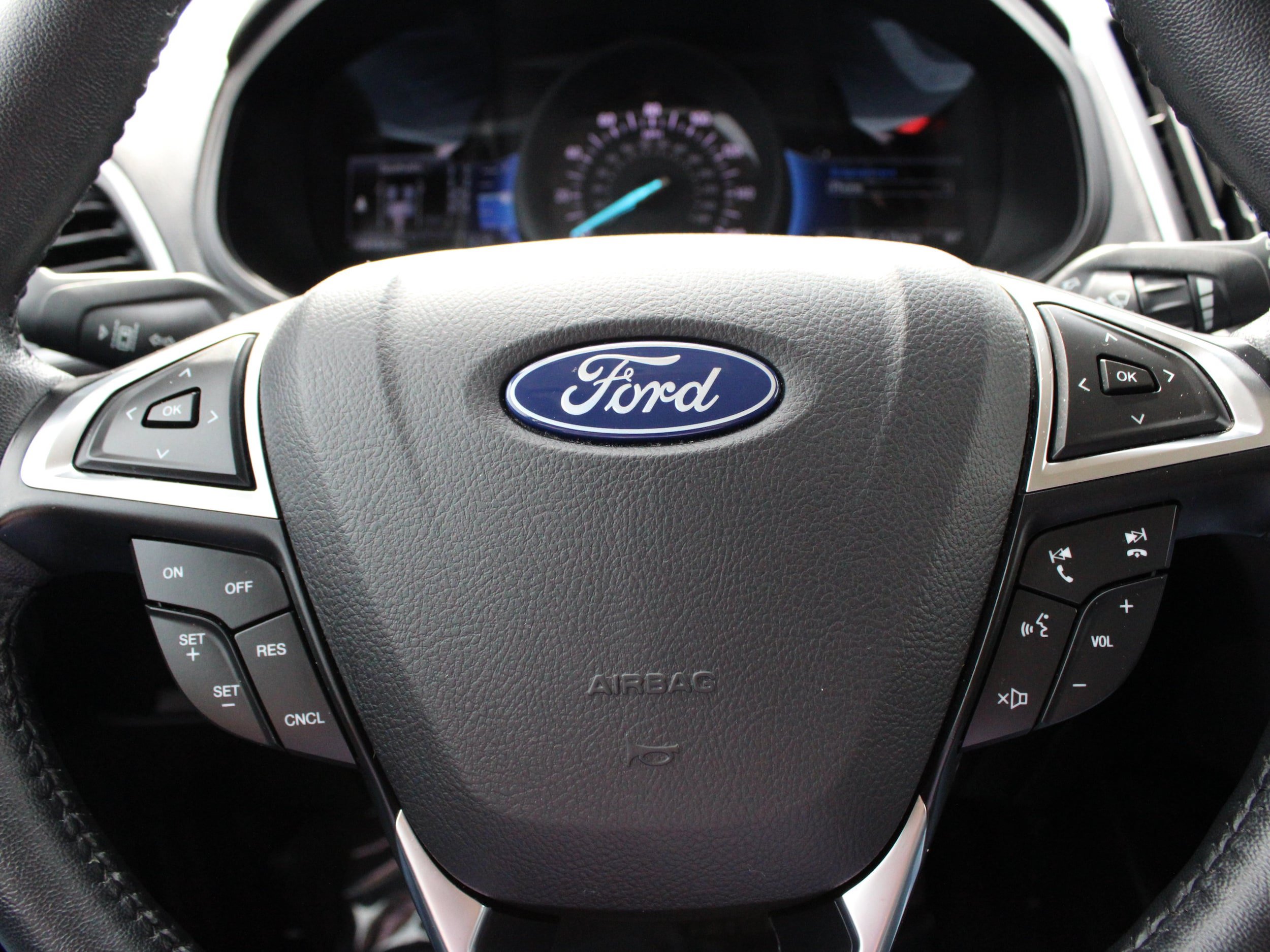 Used 2024 Ford Edge SEL w/ Convenience Package AWD/4WD image 16