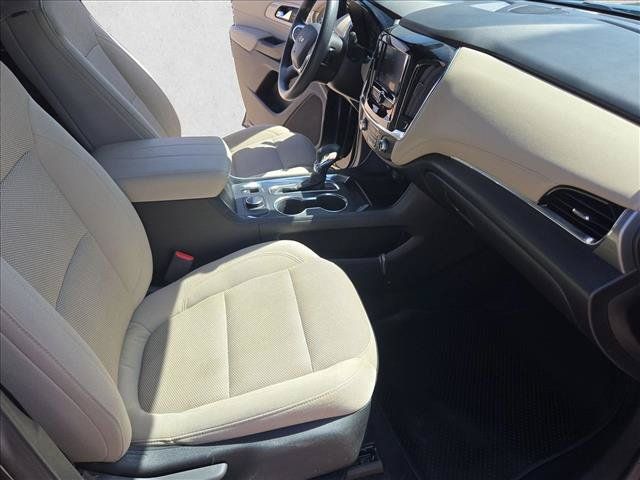 Used 2023 Chevrolet Traverse LS FWD image 22