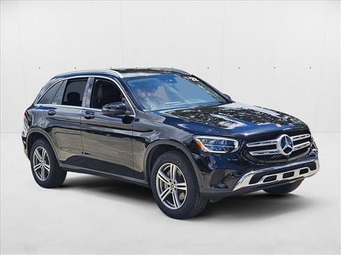 Used 2022 Mercedes-Benz GLC 300 GLC 300 image 3