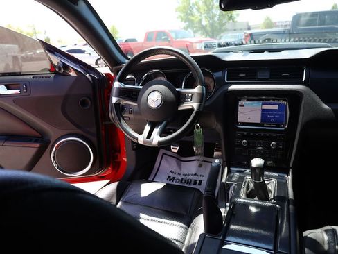 Used 2012 Ford Mustang GT RWD image 18