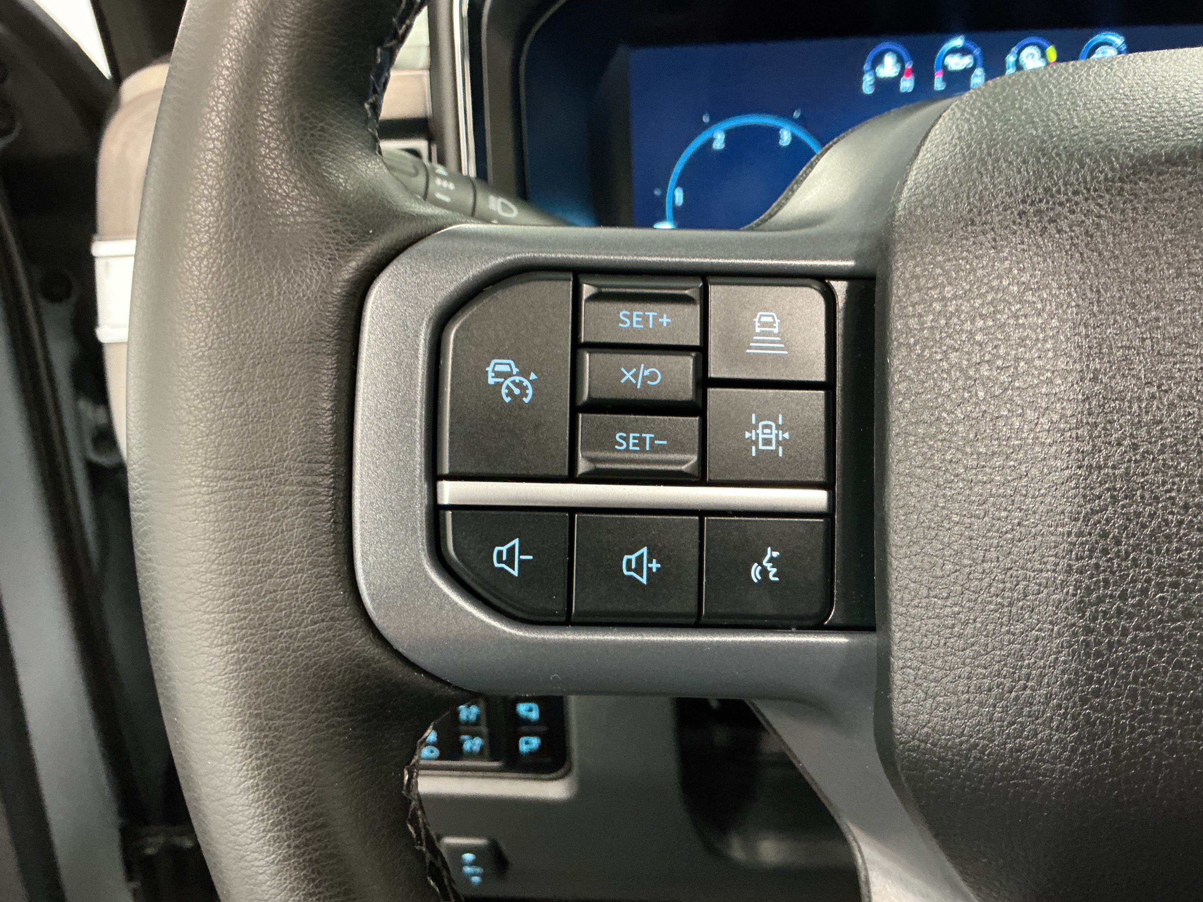 Used 2026 Ford F350 Lariat w/ Lariat Ultimate Package AWD/4WD image 20