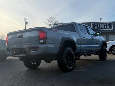 Used 2019 Toyota Tacoma TRD Off-Road image 98