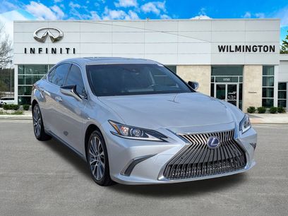 Used 2019 Lexus ES 300h w/ Premium Package