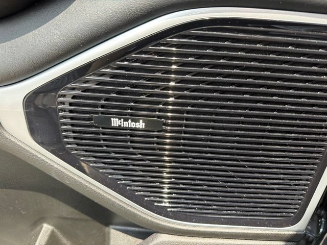 Used 2025 Jeep Wagoneer Series III w/ Premium Group I AWD/4WD image 14