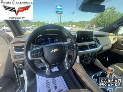Used 2024 Chevrolet Tahoe Premier AWD/4WD image 16