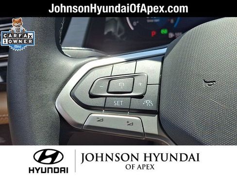 Used 2024 Volkswagen Atlas Cross Sport SE w/ Panoramic Sunroof Package FWD image 20