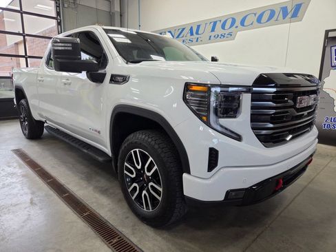 Used 2025 GMC Sierra 1500 AT4 w/ Technology Package AWD/4WD image 2