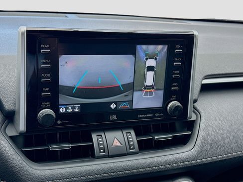 Used 2021 Toyota RAV4 Limited image 10