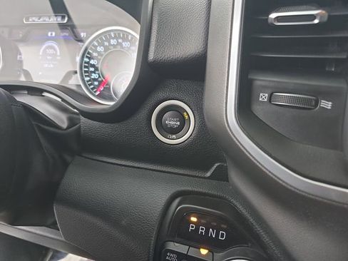 Used 2022 RAM 1500 Big Horn AWD/4WD image 38