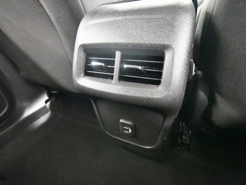 Used 2024 Chevrolet Equinox LT image 16