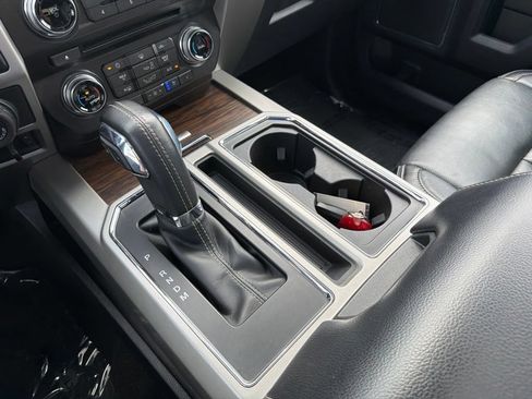 Used 2018 Ford F150 Lariat w/ Equipment Group 502A Luxury AWD/4WD image 20