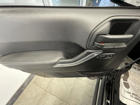 Used 2015 Jeep Wrangler Rubicon image 24