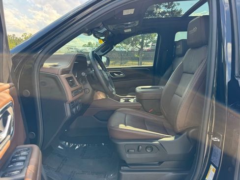 Used 2024 Chevrolet Suburban High Country image 33