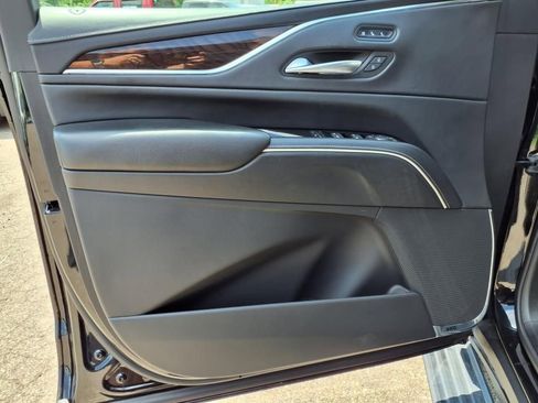Used 2023 Cadillac Escalade Sport Platinum image 15