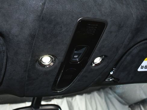 Used 2023 Aston Martin DBX AWD/4WD image 40