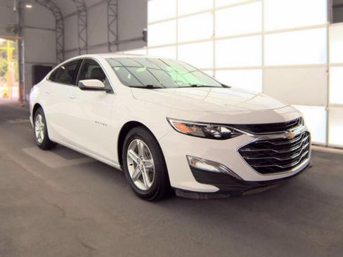 Used 2024 Chevrolet Malibu LS w/ Driver Confidence Package FWD image 3