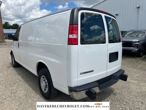Used 2019 Chevrolet Express 2500 w/ Driver Convenience Package RWD image 4