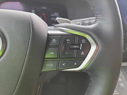 Used 2024 Lexus GX 550 AWD/4WD image 20