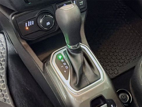 Used 2022 Jeep Renegade Sport AWD/4WD image 23