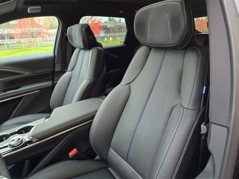 New 2026 Cadillac Lyriq V image 21