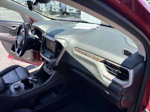 Used 2021 GMC Acadia Denali w/ Denali Technology Package FWD image 36