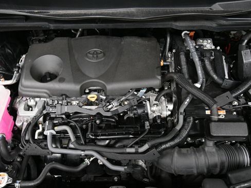 Used 2024 Toyota Sienna XLE FWD image 36