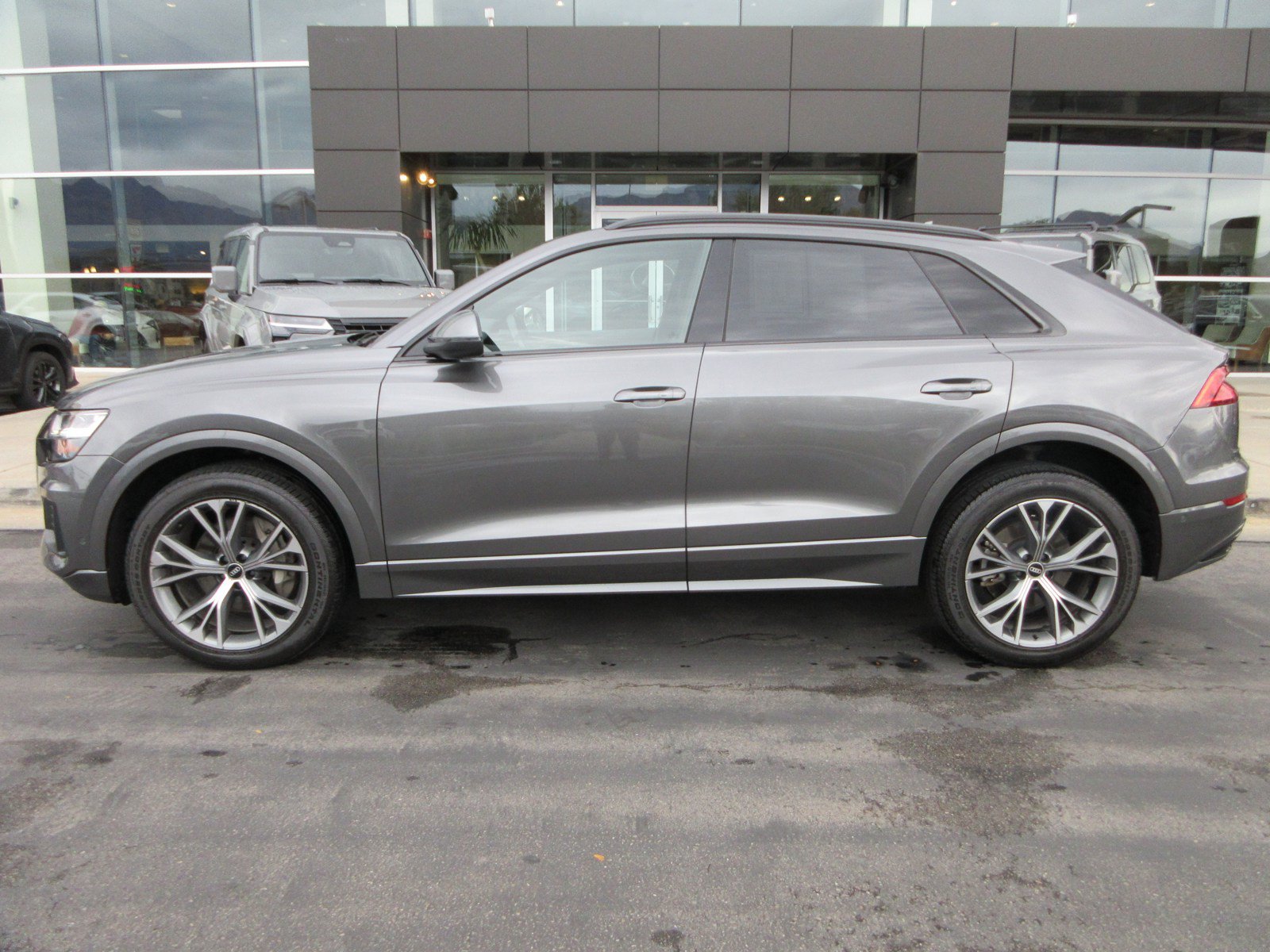 Used 2021 Audi Q8 Premium w/ Black Optic Package AWD/4WD image 3