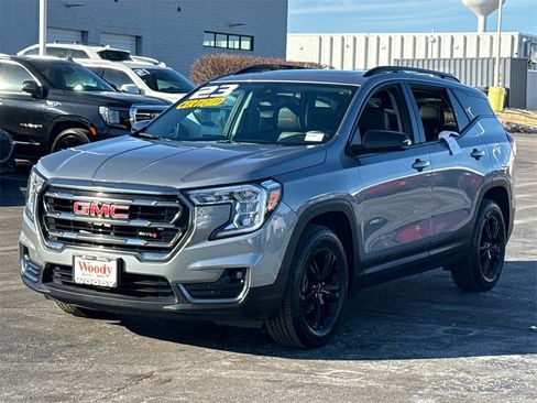 Certified 2023 GMC Terrain AT4 image 4