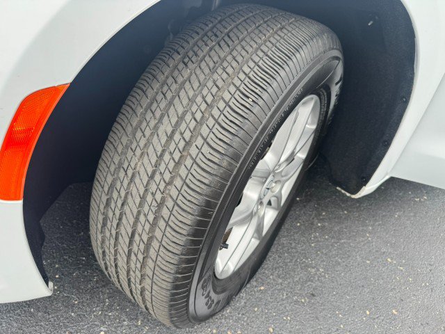 Used 2026 Chrysler Pacifica Select FWD image 12
