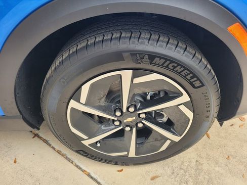 New 2026 Chevrolet Equinox EV LT image 12