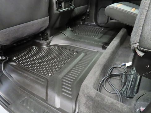 Used 2024 GMC Sierra 2500 AT4 w/ AT4 Premium Plus Package image 81