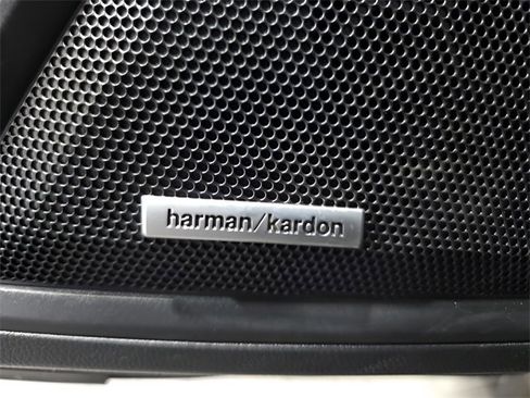 Certified 2025 Subaru Outback Touring XT w/ Tech Package 3 image 13