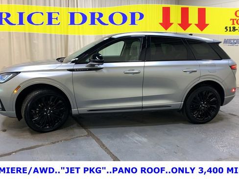 Used 2024 Lincoln Corsair AWD w/ Equipment Group 101A image 6