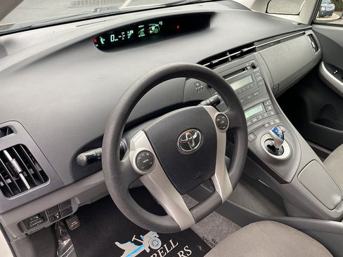 Used 2010 Toyota Prius Two FWD image 28