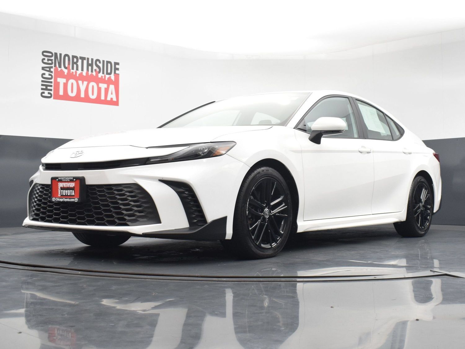 Used 2025 Toyota Camry SE FWD image 31