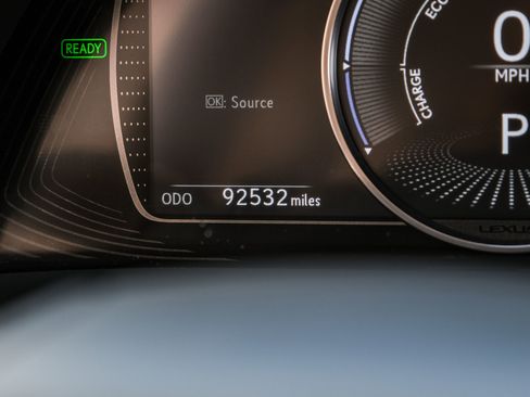 Used 2020 Lexus ES 300h w/ Premium Package FWD image 19