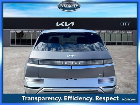 Used 2022 Hyundai Ioniq 5 Limited w/ Cargo Package image 6