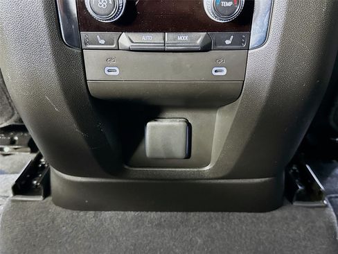 Used 2024 GMC Yukon Denali AWD/4WD image 27