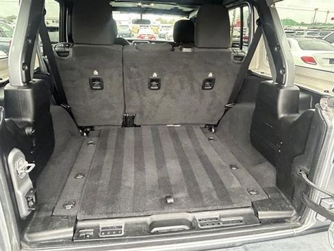 Used 2021 Jeep Wrangler Unlimited Sport image 9