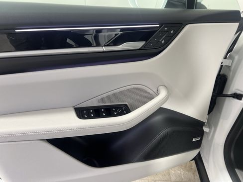 Certified 2024 Porsche Macan 4 Electric image 28