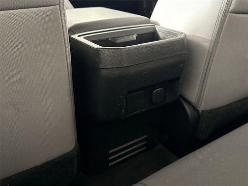 Certified 2025 Toyota Tacoma TRD Off-Road image 32