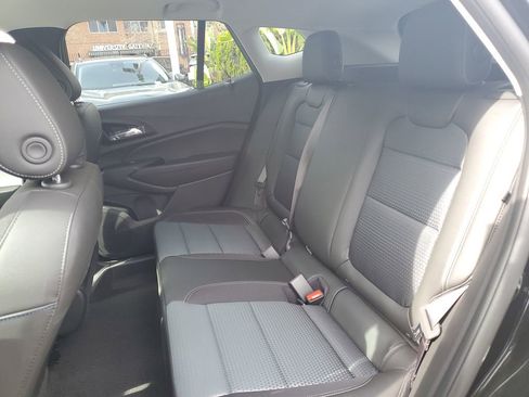New 2026 Chevrolet Trax LT w/ Sunroof Package FWD image 13