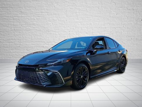 Certified 2026 Toyota Camry SE FWD image 3