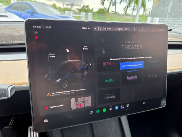 Used 2023 Tesla Model Y Performance AWD/4WD image 34