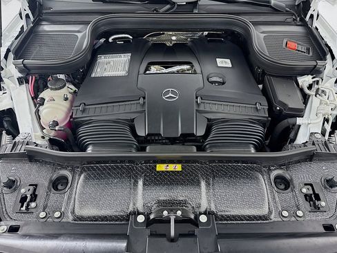 New 2026 Mercedes-Benz Maybach GLS 600 4MATIC image 12