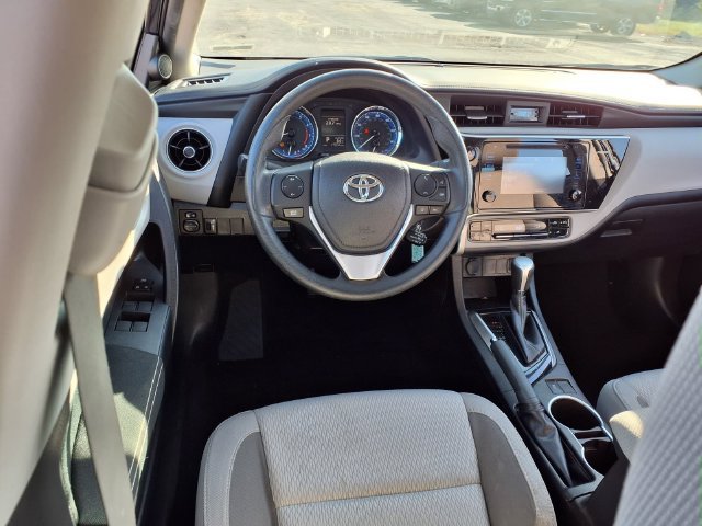 Used 2017 Toyota Corolla LE w/ Carpet Mat Package (TMS) FWD image 15