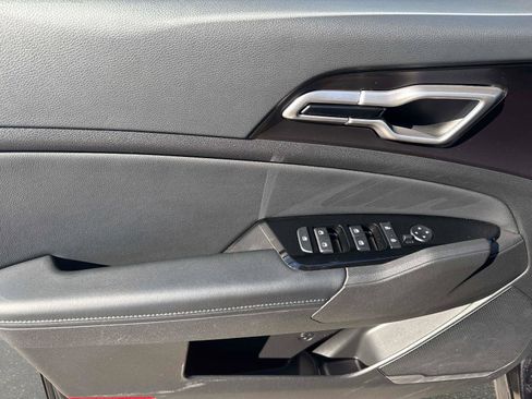 Used 2023 Kia Sportage EX w/ EX Premium Package image 18