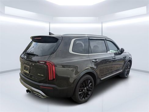 Used 2020 Kia Telluride SX w/ SX Prestige Package image 2