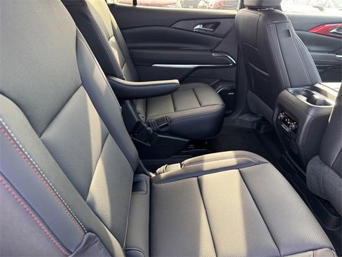 New 2026 Chevrolet Traverse Z71 w/ Enhanced Driving Package image 8