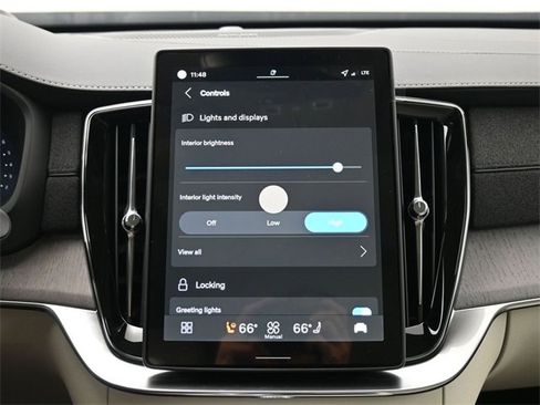 New 2026 Volvo XC90 B6 Ultra w/ Protection Package image 17